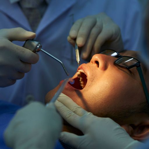 Ağız, Diş ve Çene Cerrahisi Nedir?
